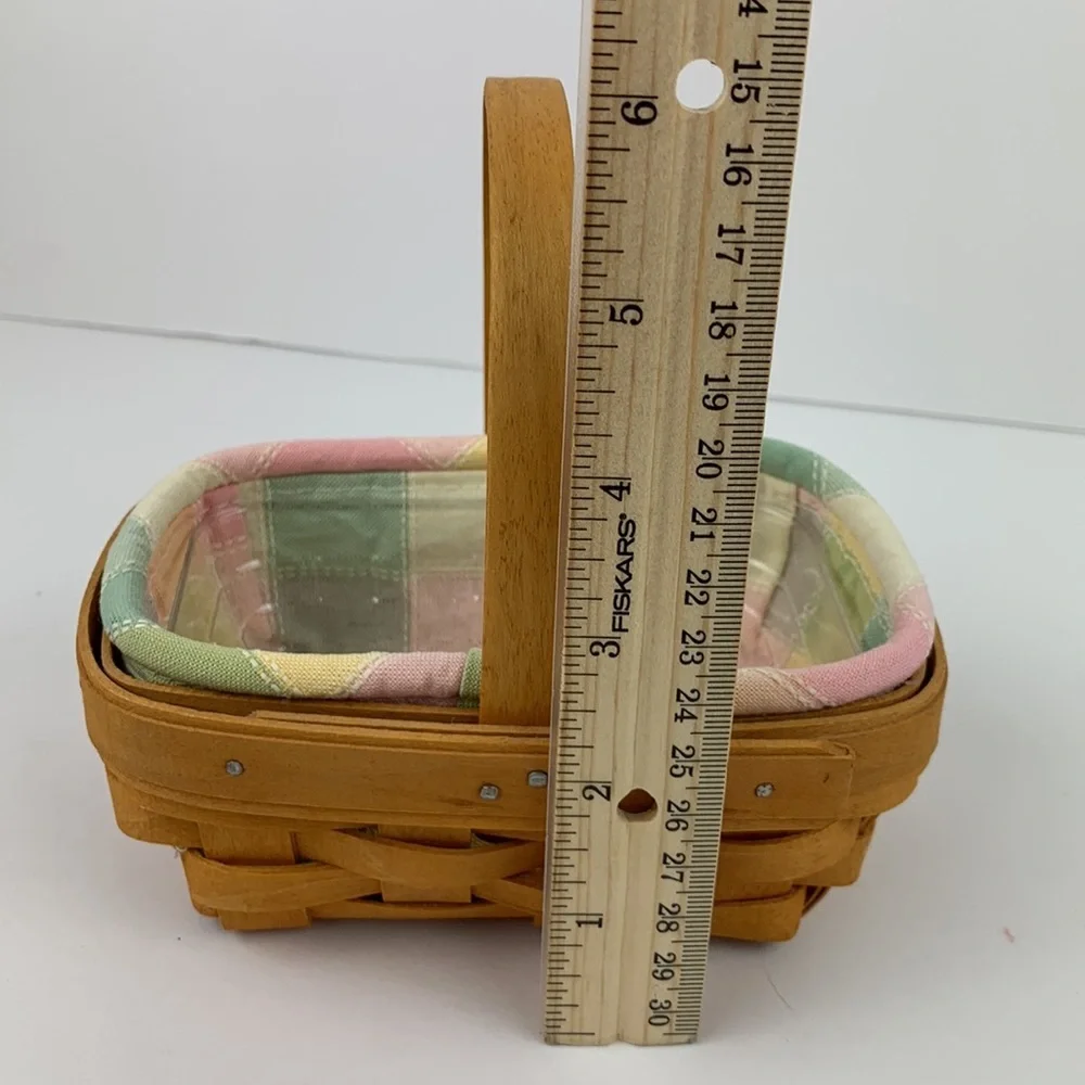 Longaberger basket handwoven 2000 basket with fabric liner in plastic insert - Picture 9 of 10
